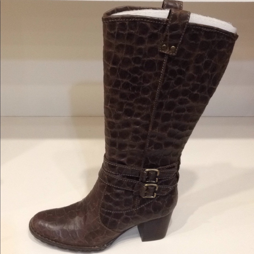 Born Brown Leather Boot